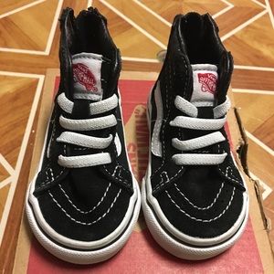Vans Black Sk8-Hi Zip